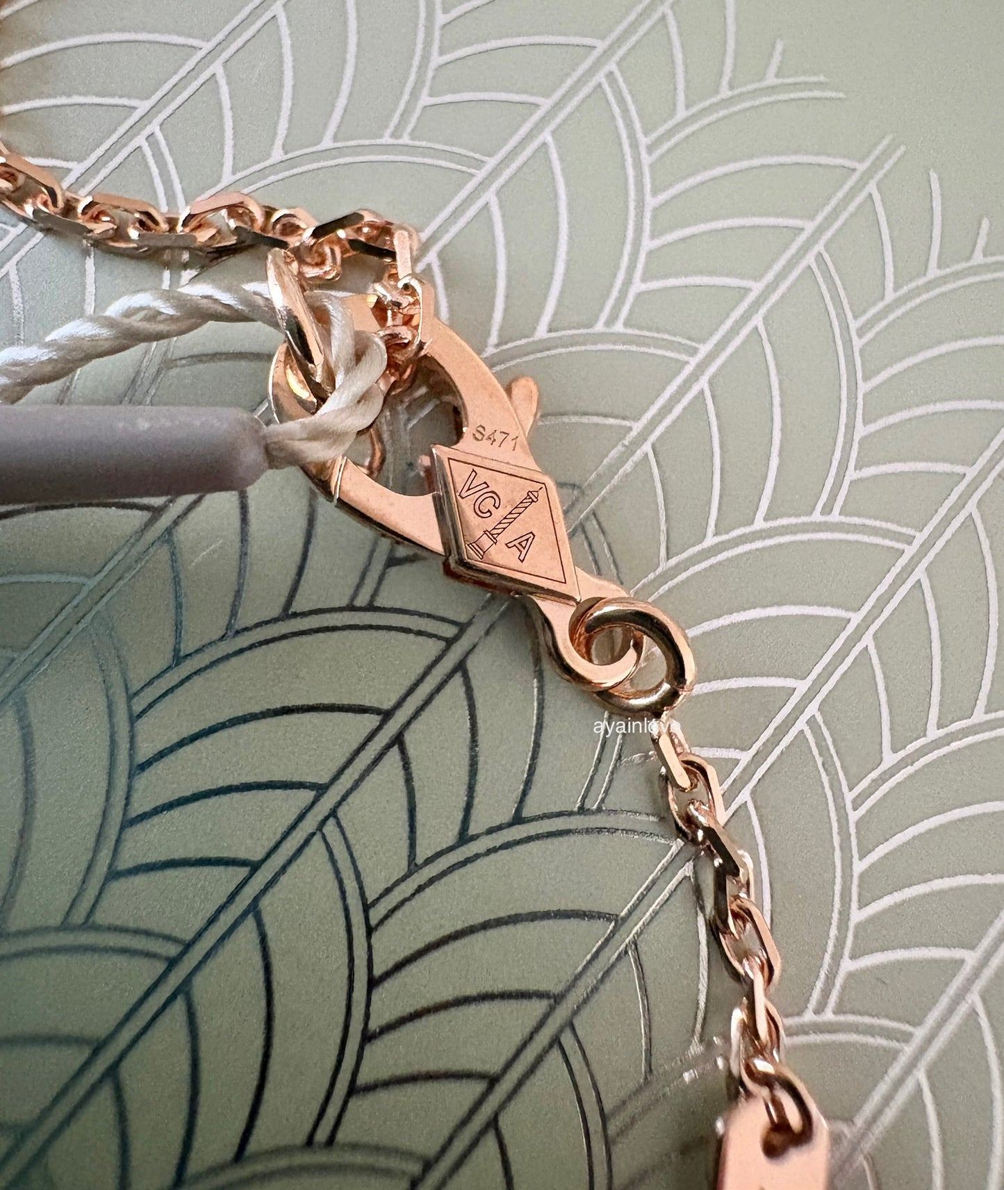 VAN CLEEF ARPELS VCA 18KT Rose Gold Limited 2025 Holiday Pendant Pink Mother of Pearl Diamond Vintage Alhambra