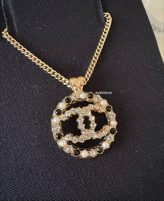 CHANEL 20K Round Pearl Crystal Black White CC Adjustable Necklace Gold Hardware