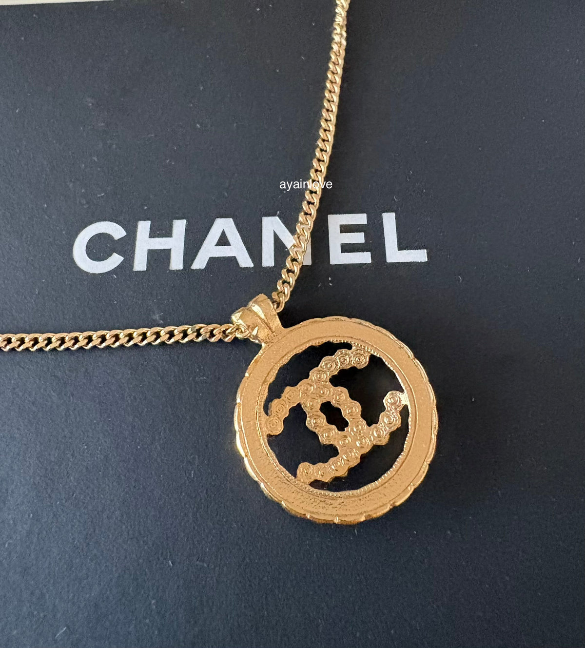 CHANEL 20K Round Pearl Crystal Black White CC Adjustable Necklace Gold Hardware