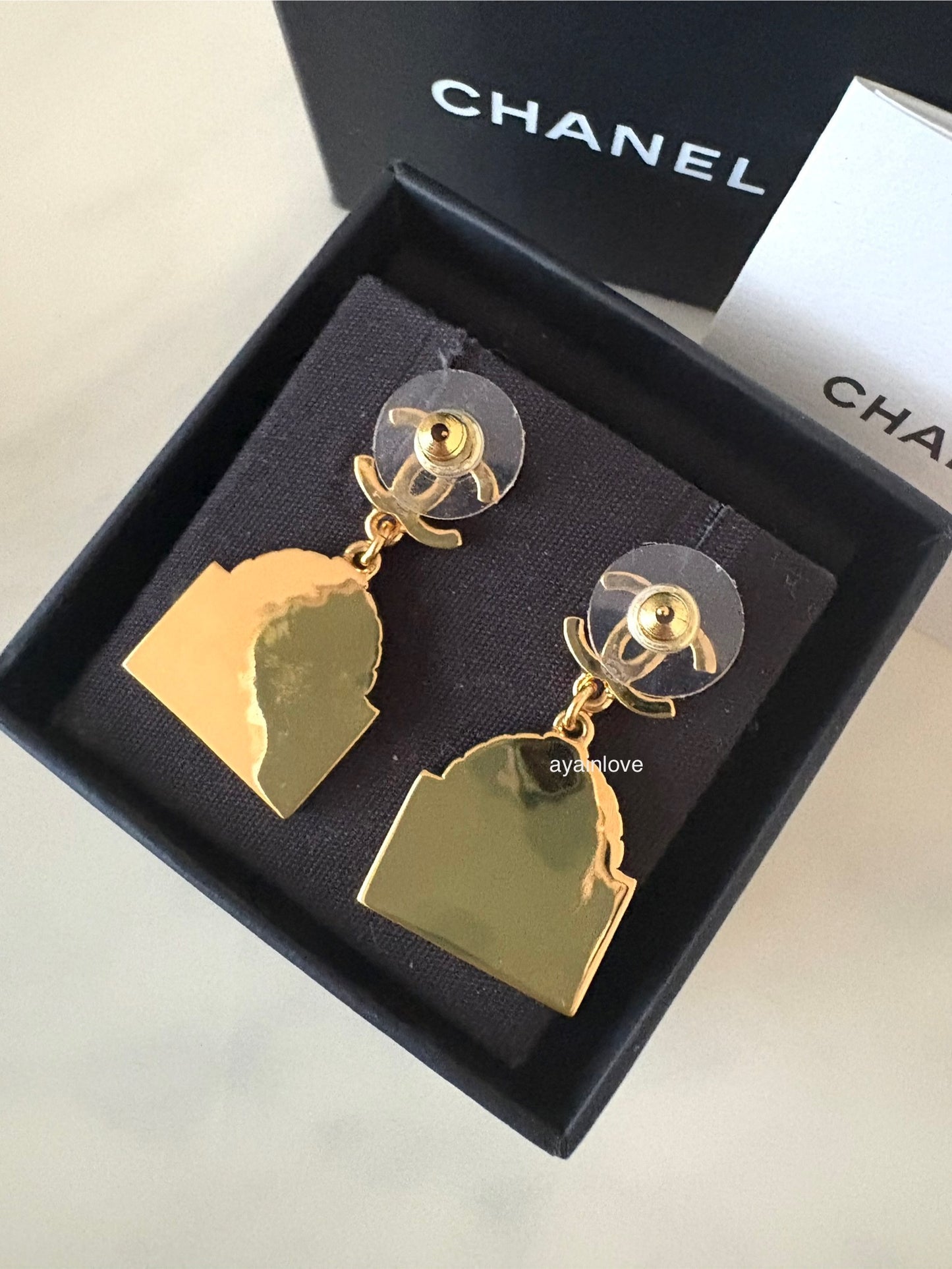 CHANEL 22A Rue Cambon CC Logo Drop Earrings Gold Hardware