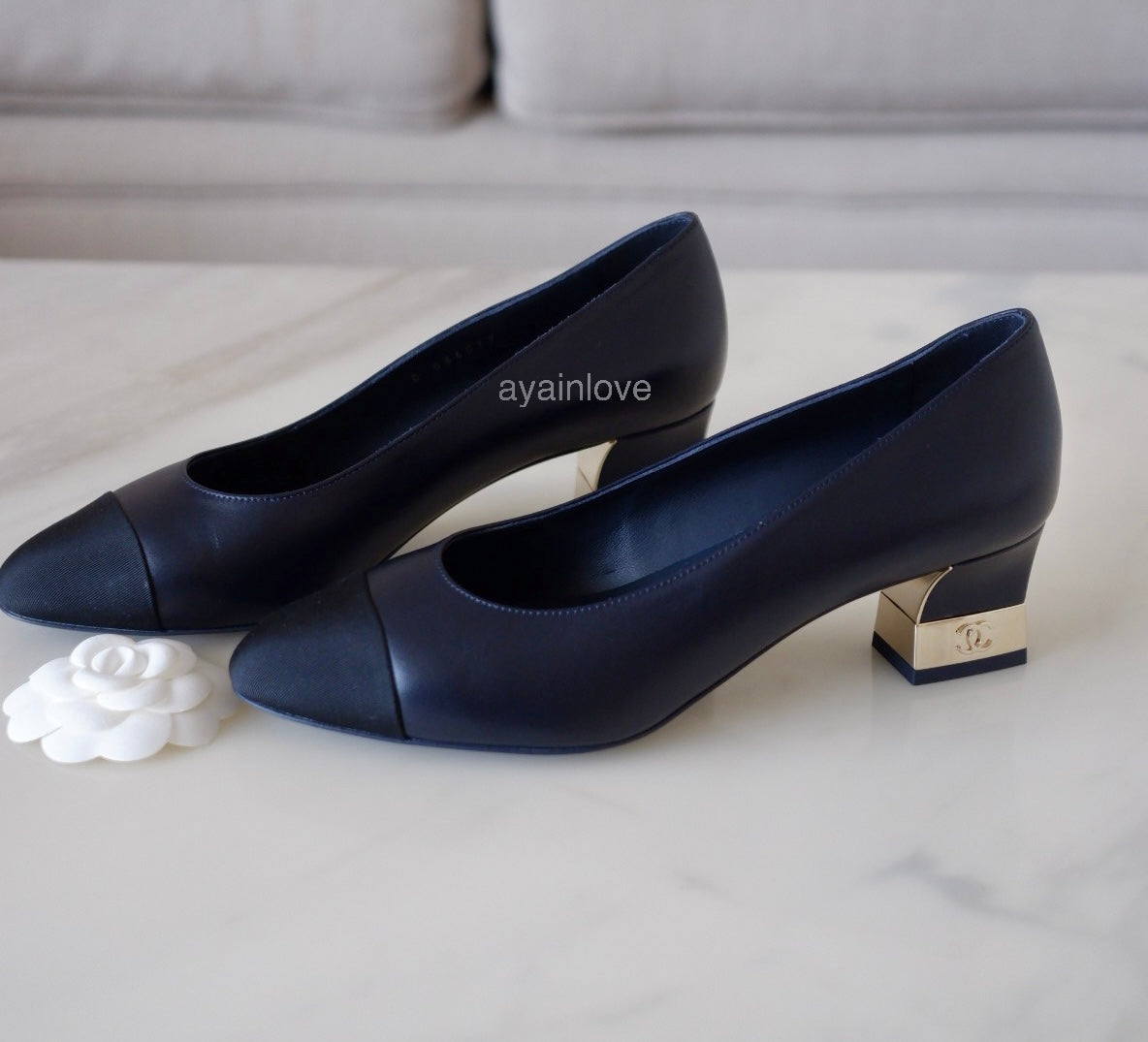 CHANEL 20A Black & Dark Navy Grosgrain Lambskin Pumps CC Heel Shoes Size 38 EU
