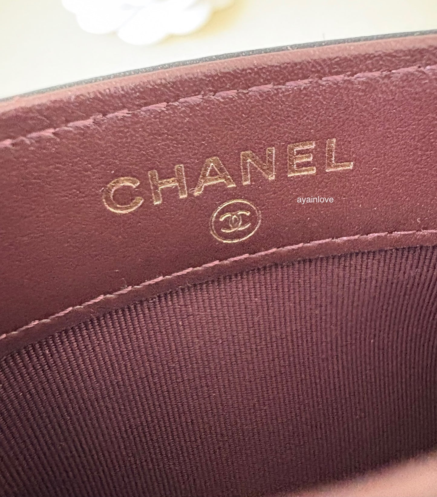 CHANEL 18A Charming Navy Blue/Burgundy Wool/Calfskin Flat Card Holder Oversized CC Gold Hardware