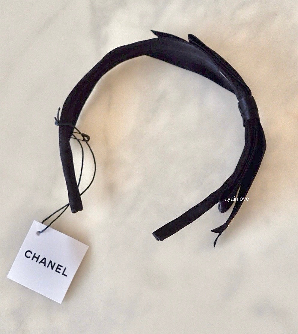 CHANEL 21B Black Silk Ribbon CC Headband Bandeau