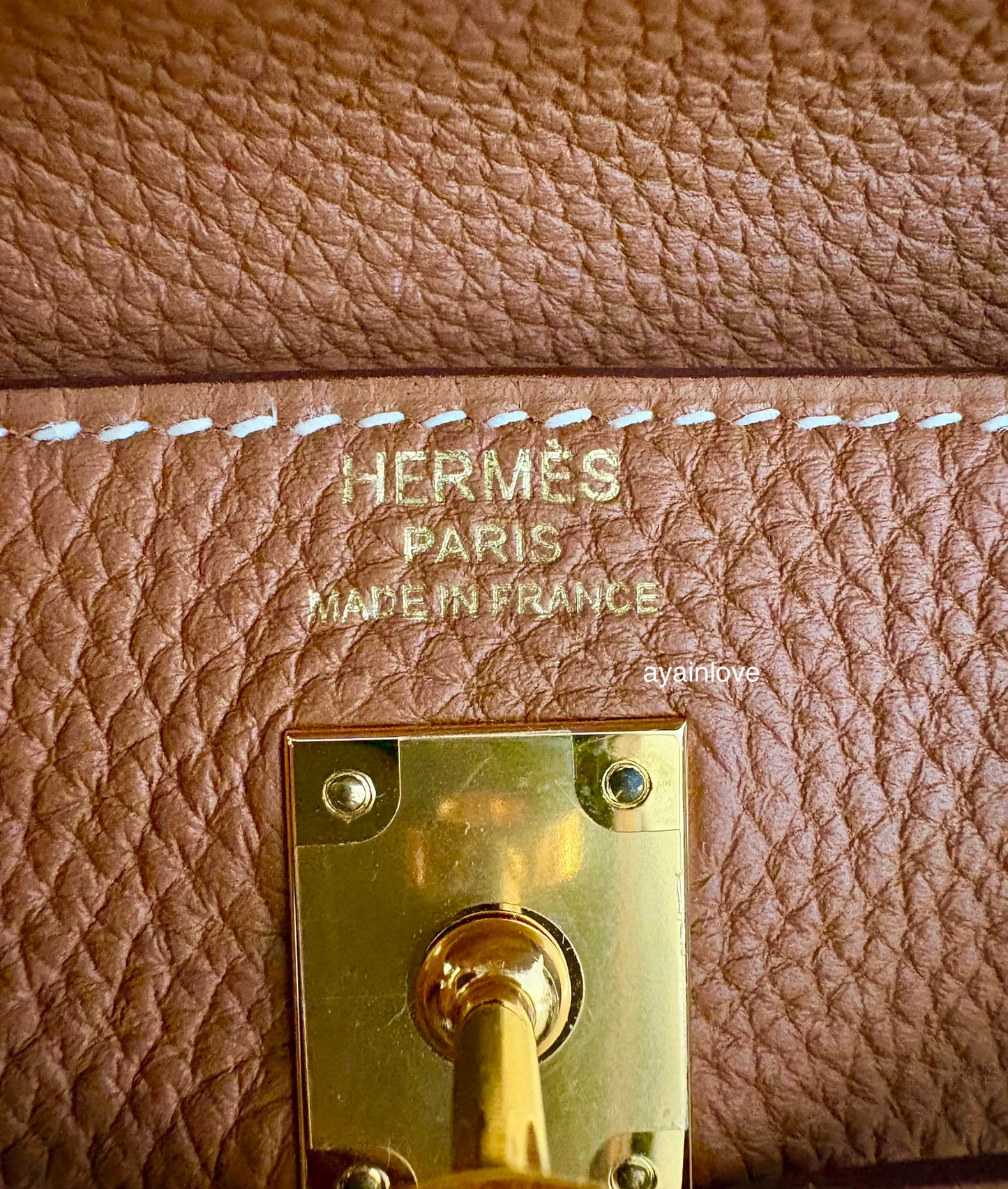 HERMES Kelly 25 Gold Togo Retourne Gold Hardware D Stamp