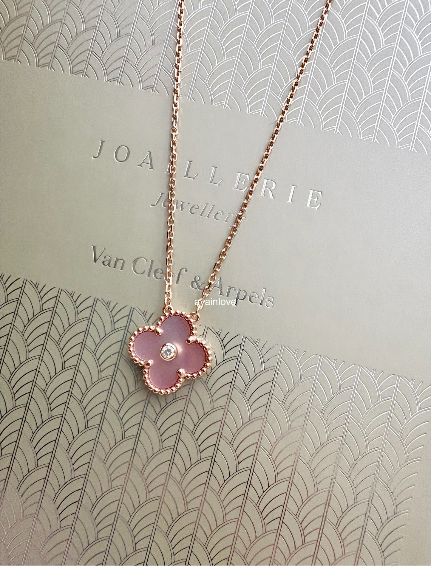 VAN CLEEF ARPELS VCA 18KT Rose Gold Limited 2025 Holiday Pendant Pink Mother of Pearl Diamond Vintage Alhambra