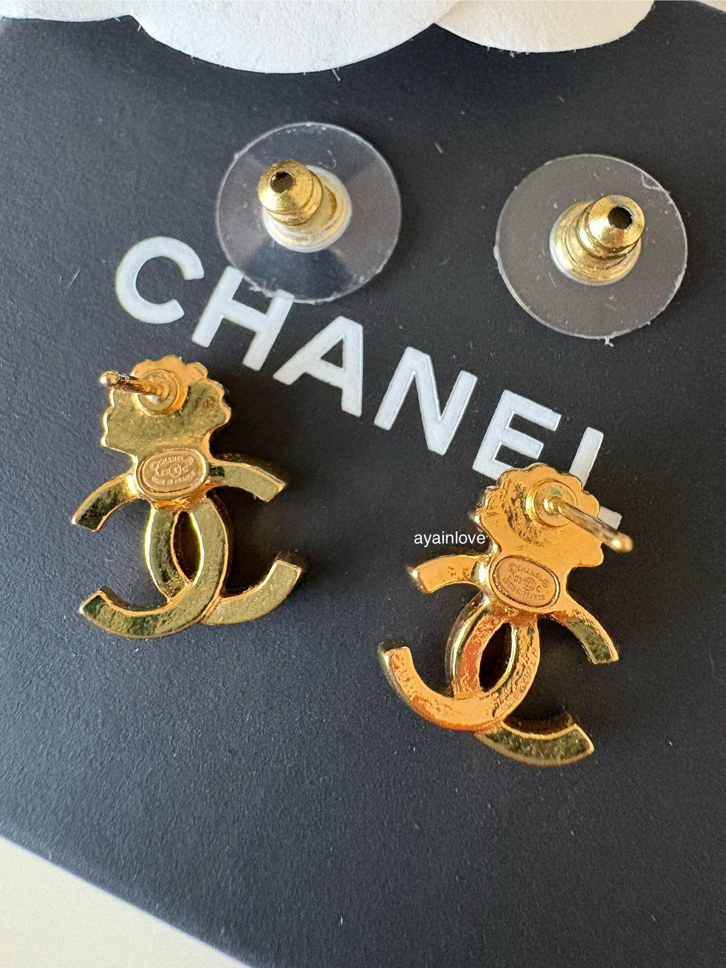 CHANEL 23C Seashell CC Crystal Stud Earrings Gold Hardware