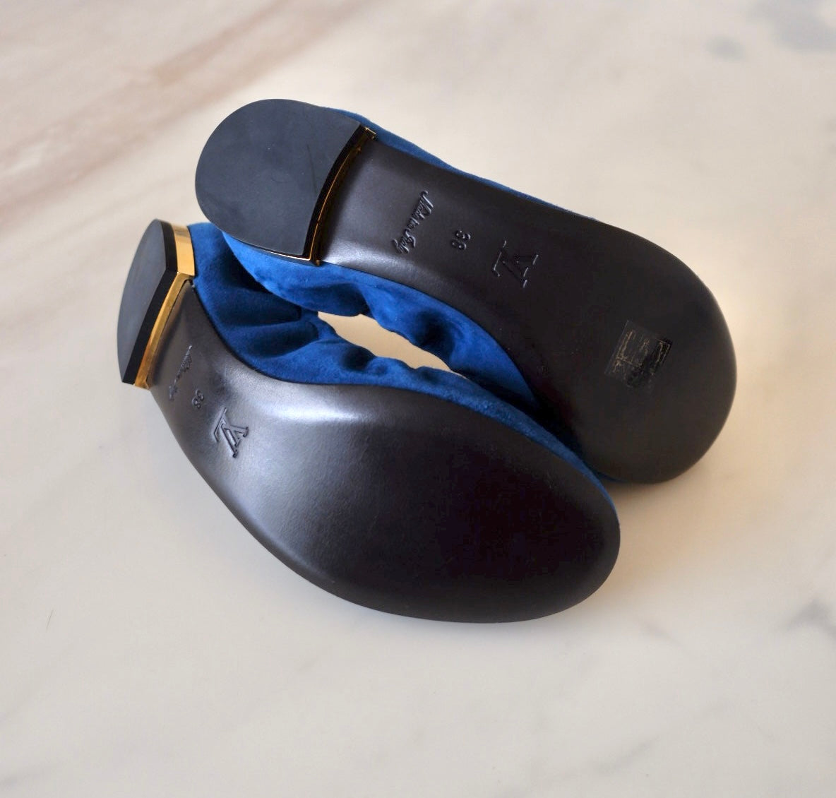 LOUIS VUITTON Blue Pompom Velvet Calfskin Flirty Ballet Flat Sz 38