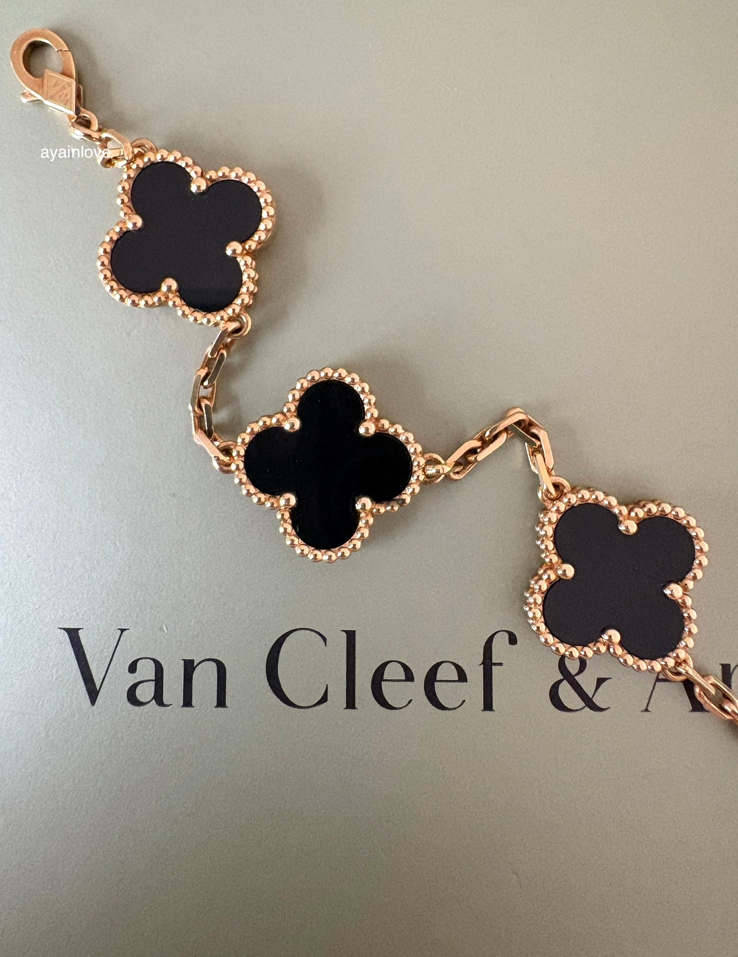 Van Cleef Arpels VCA 5 Motifs Bracelet Onyx 18KT Yellow Gold Vintage Alhambra