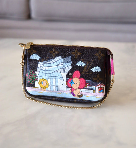LOUIS VUITTON LV Holiday Limited Edition Vivienne Seoul Korea Animation 2022 Mini Pochette Monogram Gold Hardware