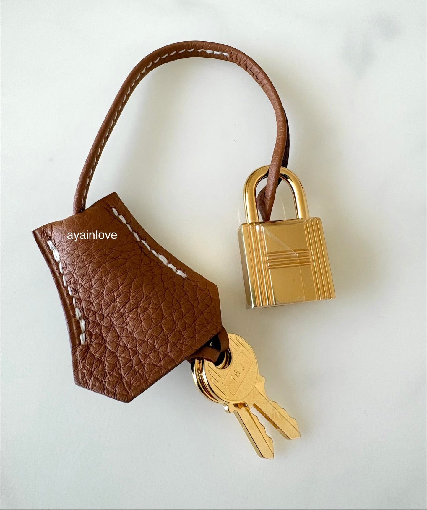HERMES Kelly 25 Gold Togo Retourne Gold Hardware D Stamp