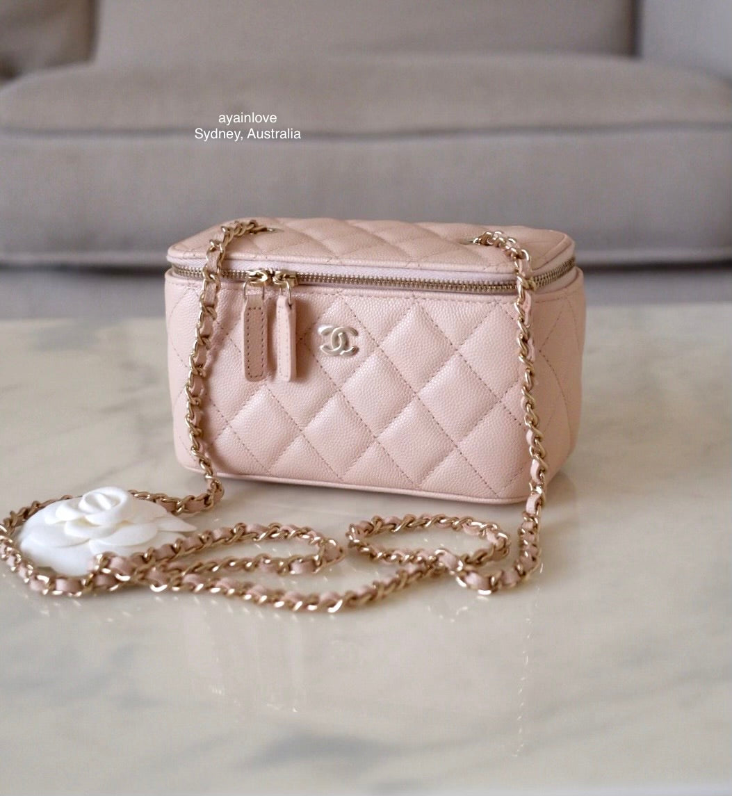 CHANEL 22C Light Beige Caviar Rectangular Vanity On Chain Light Gold Hardware