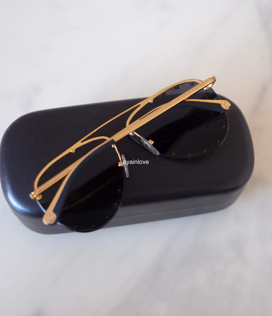 LOUIS VUITTON Gold Party Studded Mirrored Silver Lens Pilot Sunglasses Z0923U
