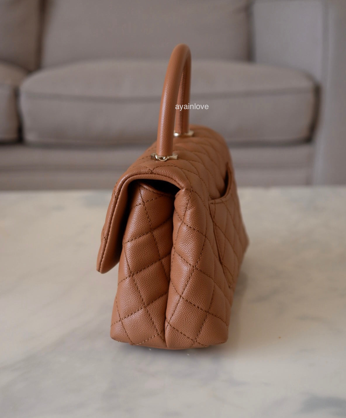 CHANEL 21P Caramel Brown Caviar Small Coco Handle 24 cm Light Gold