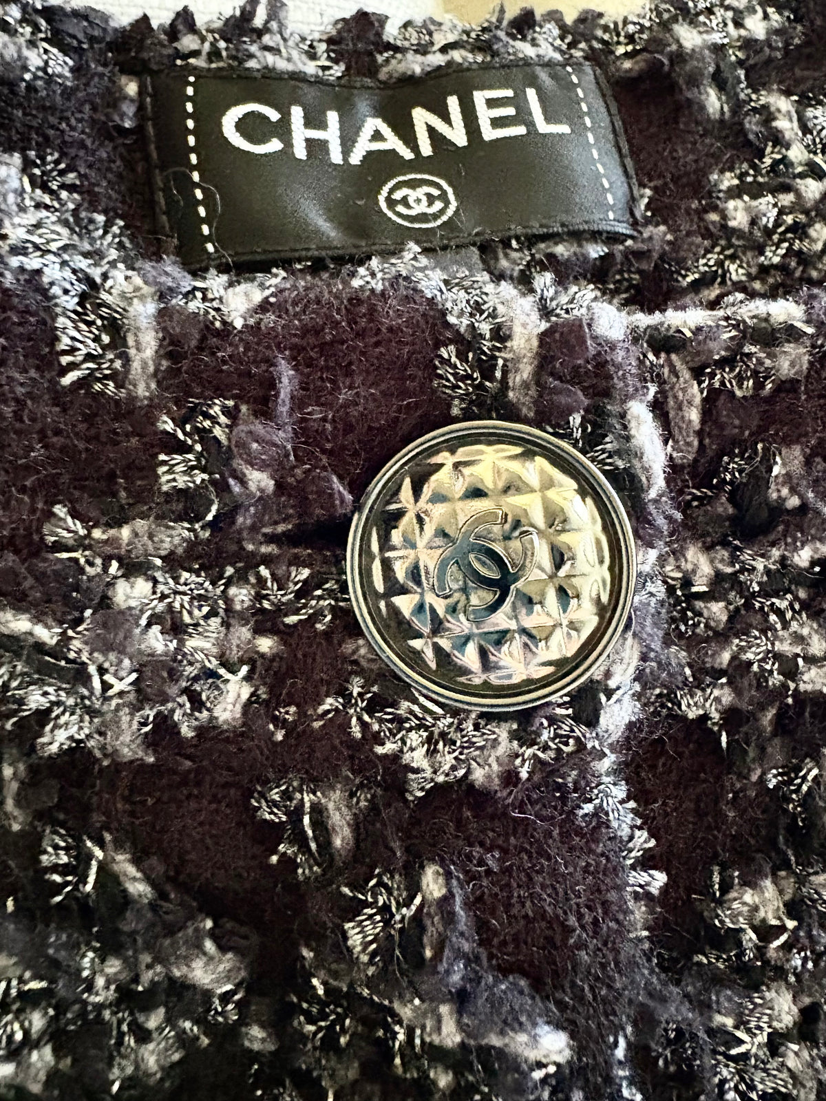 CHANEL 17B Houndstooth Black Silver Grey Wool Fantasy Tweed Skirt Size 38FR