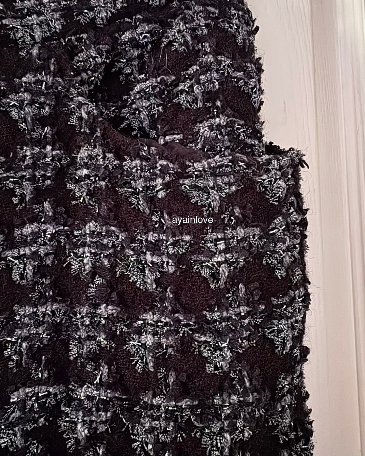 CHANEL 17B Houndstooth Black Silver Grey Wool Fantasy Tweed Skirt Size 38FR