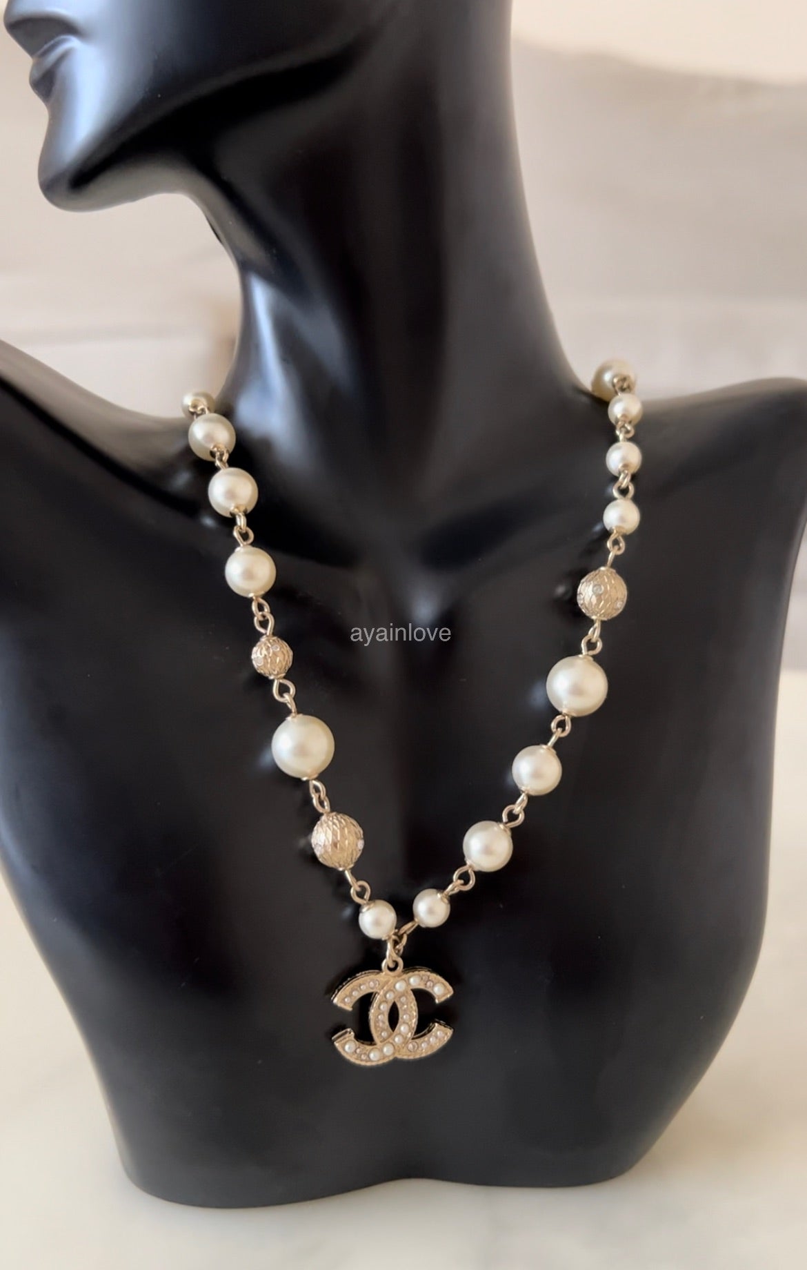 CHANEL 19C Pearl CC Short Necklace Light Gold Hardware – AYAINLOVE