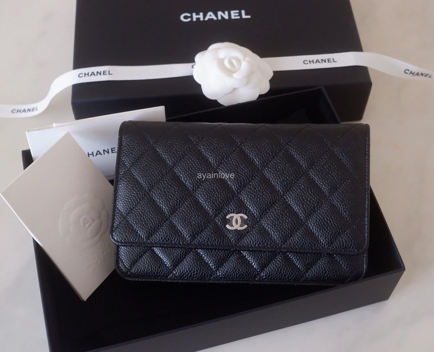 CHANEL Black Caviar Accordion Card Holder On Chain Gold Hardware –  AYAINLOVE CURATED LUXURIES