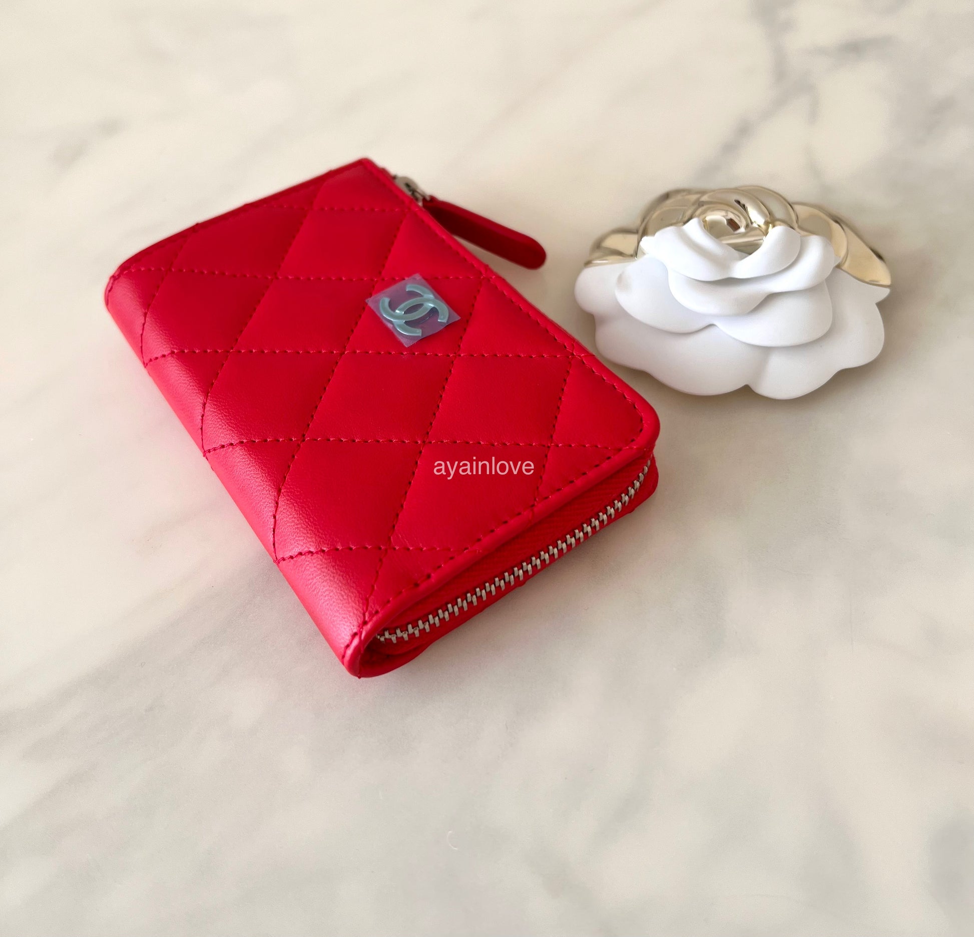 CHANEL 16S Red Lamb Skin Key Chain Zip Card Holder Silver Hardware – AYAINLOVE  CURATED LUXURIES