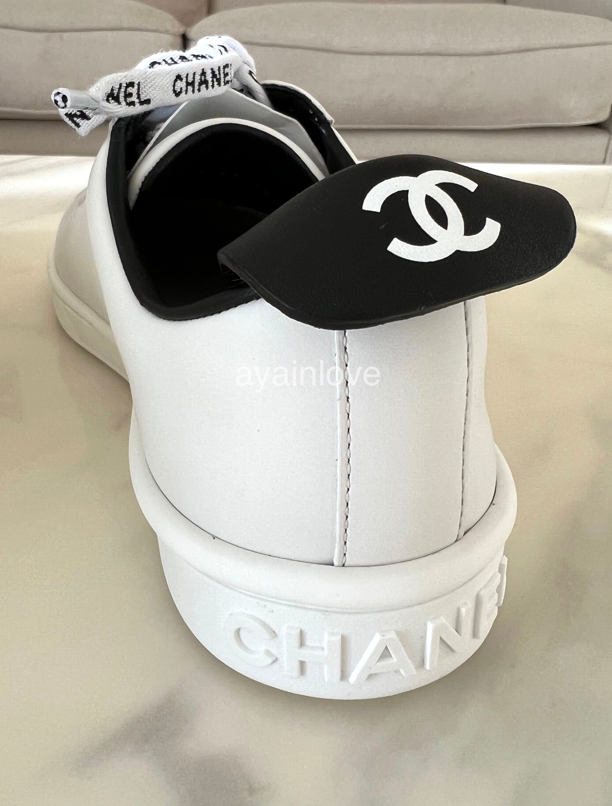 Authentic CHANEL CC logo Black & White Calfskin Sneakers Trainers Shoes Sz  38