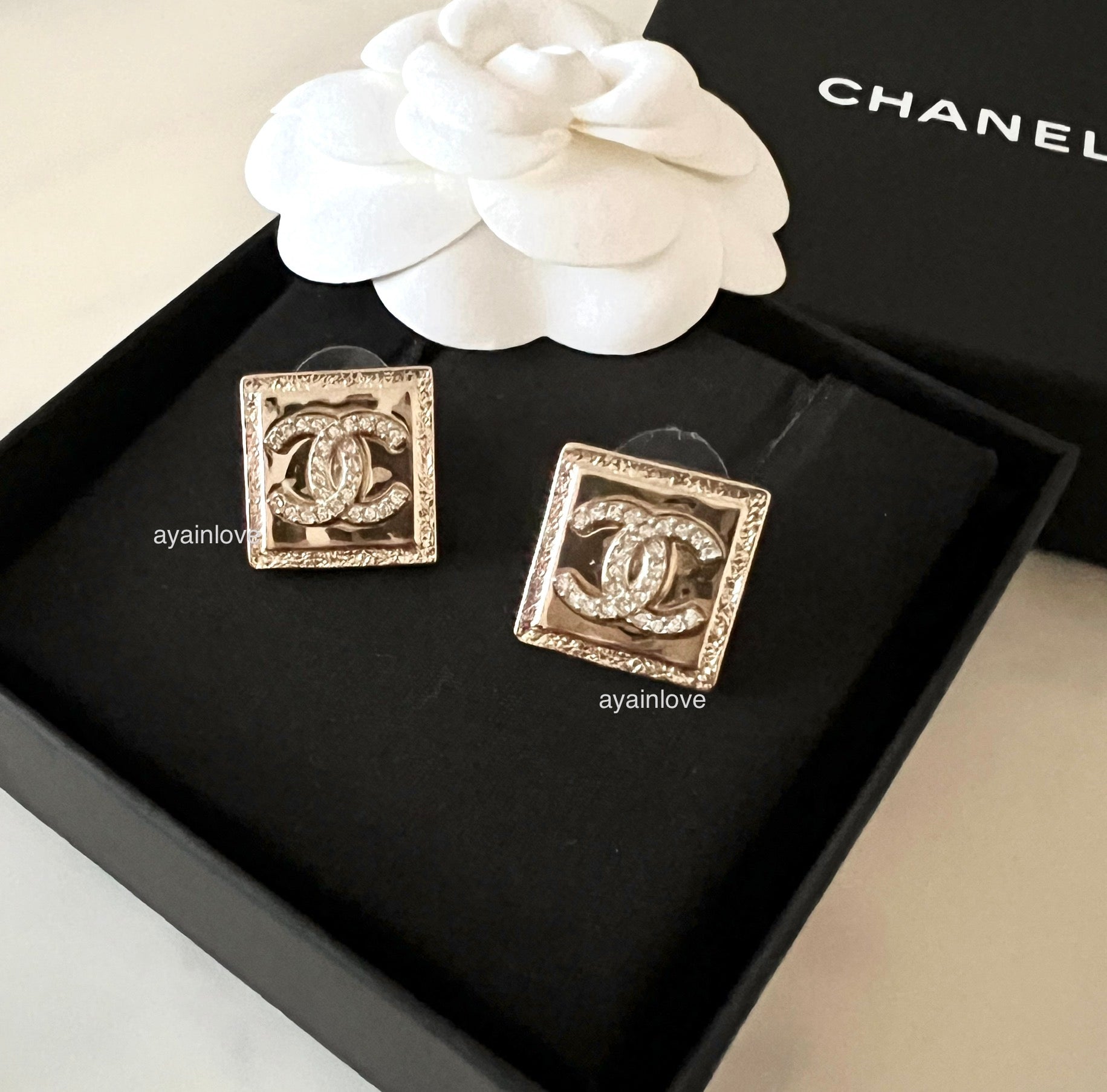 23P Chanel set CC in square XL Necklace earrings For Sale at