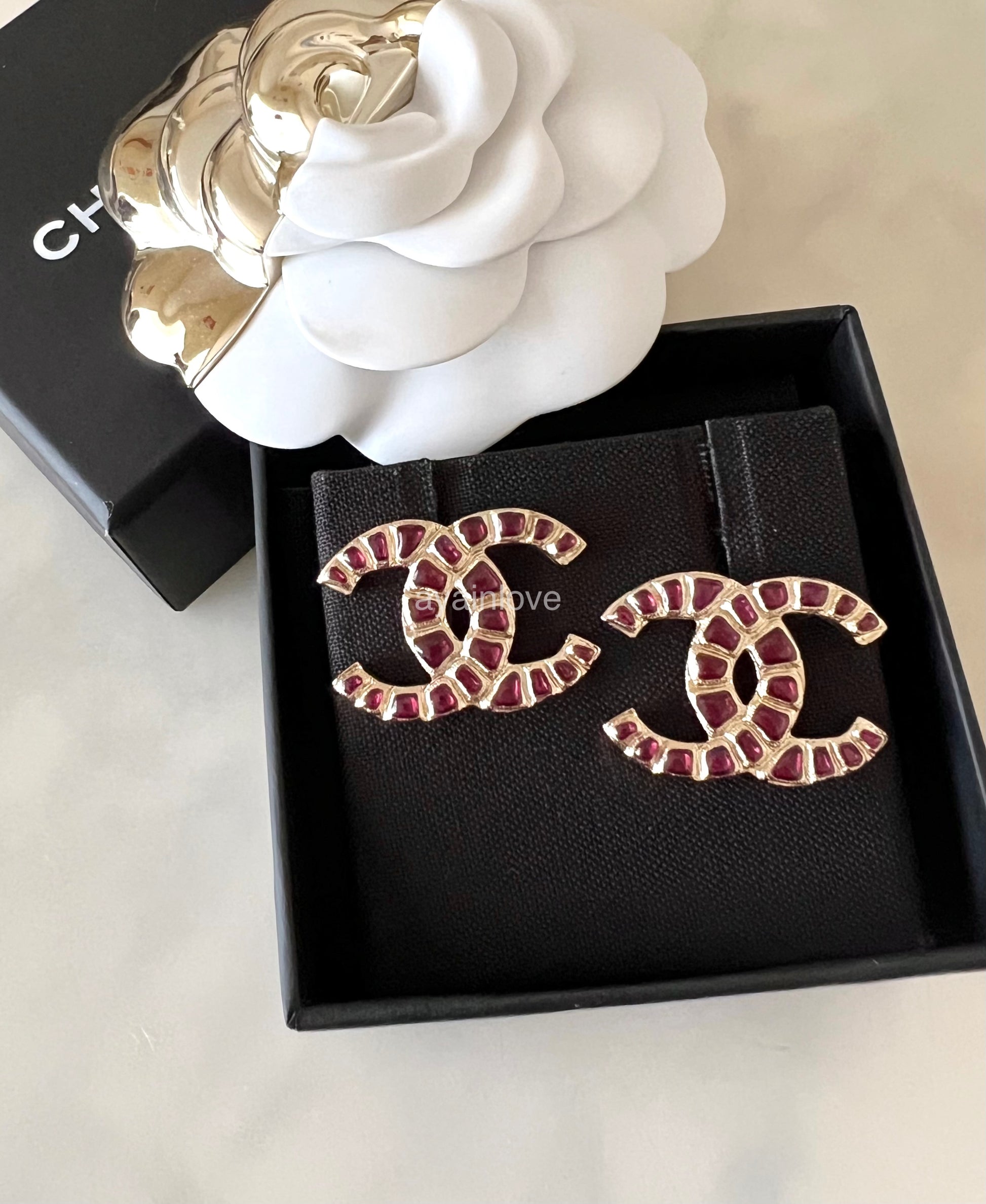 CHANEL 19A Pink Enamel Egypt Large CC Stud Earrings Light Gold Hardwar –  AYAINLOVE CURATED LUXURIES
