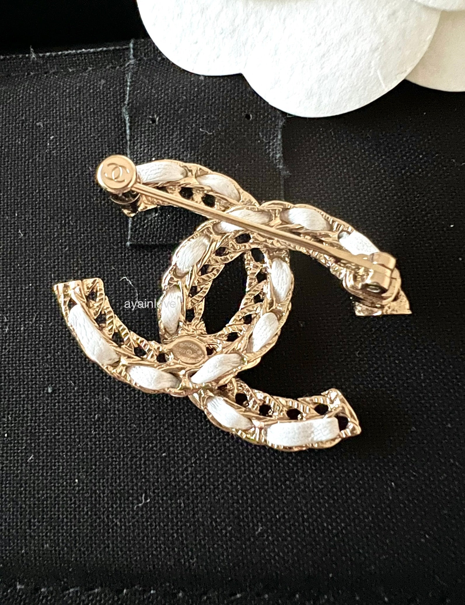 Costume Jewelry Chanel Lambskin Brooch Chanel Chain Brooch 2025