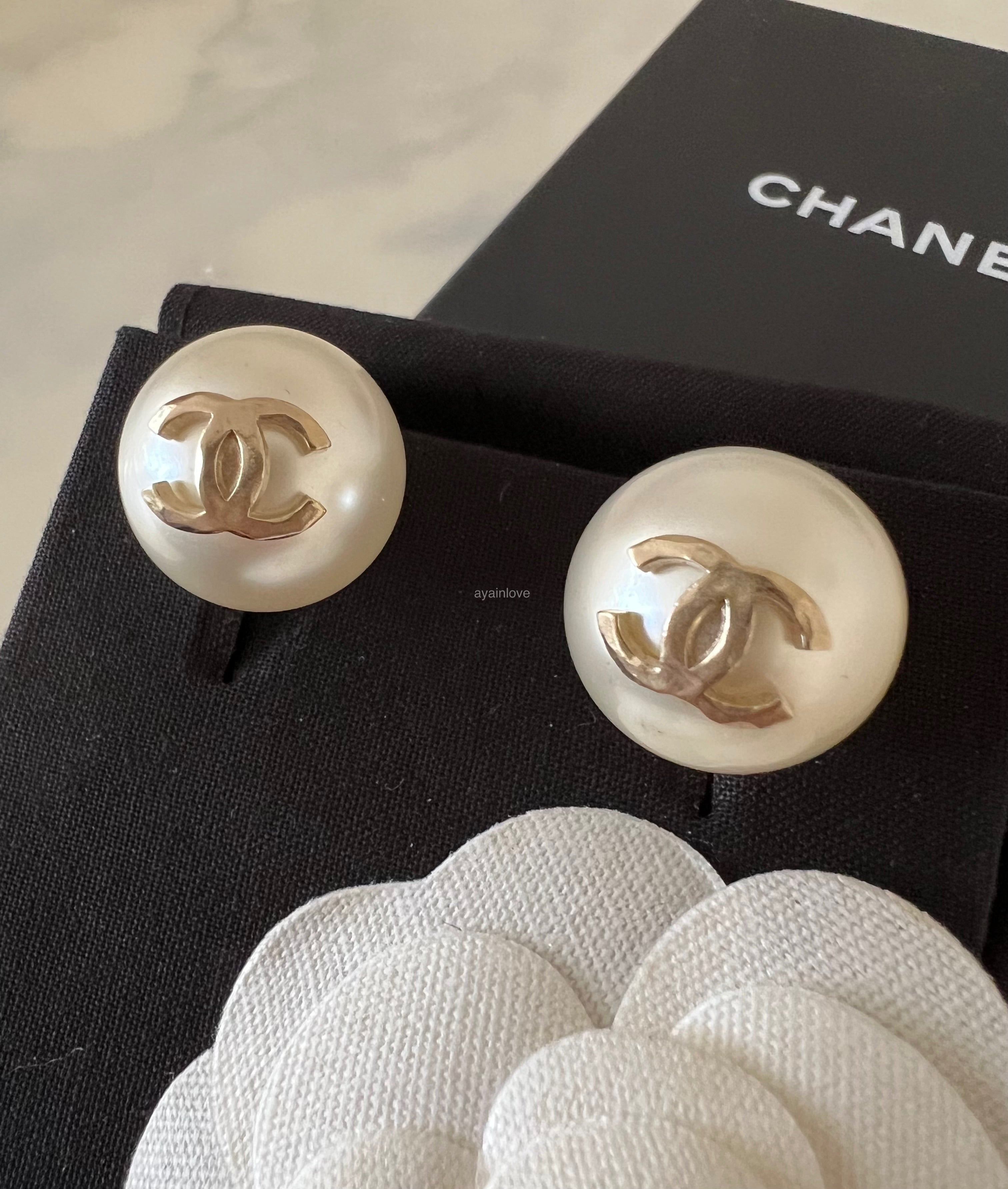 CHANEL Classic Round Pearl CC Stud Earrings Gold Hardware