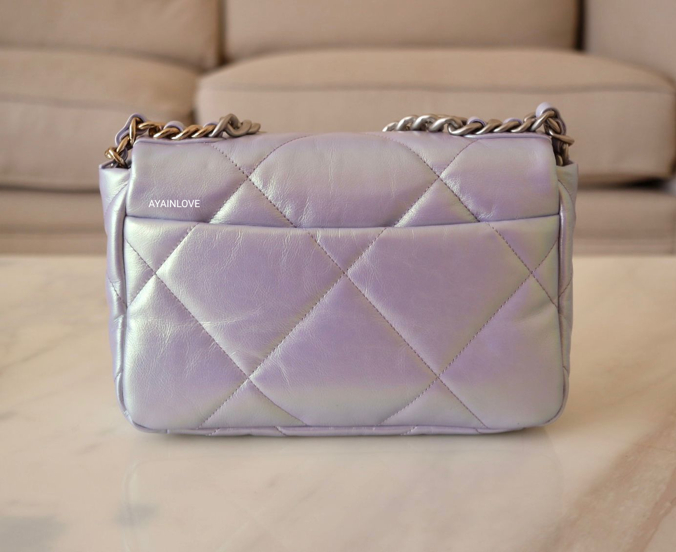 CHANEL 22P Iridescent Light Purple Lamb Skin 19 Small Flap Bag Mixed H –  AYAINLOVE CURATED LUXURIES