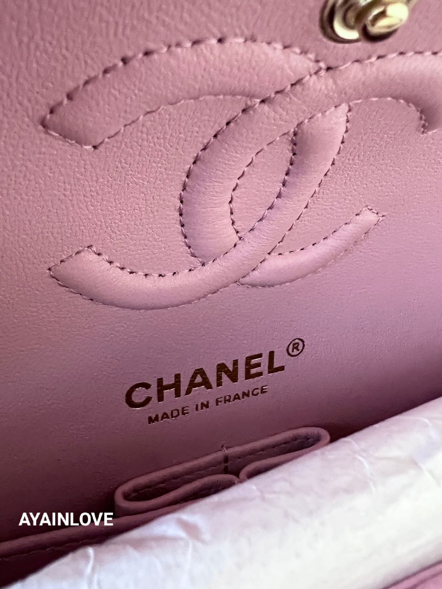 Chanel Iridescent Pink Quilted Grained Calfskin Jumbo Classic Double Flap  Gold Hardware, 2022 Available For Immediate Sale At Sotheby's