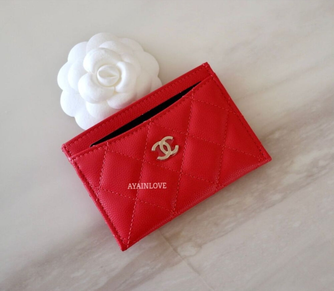 CHANEL 22P Red Caviar Flat Card Holder Light Gold Hardware – AYAINLOVE  CURATED LUXURIES