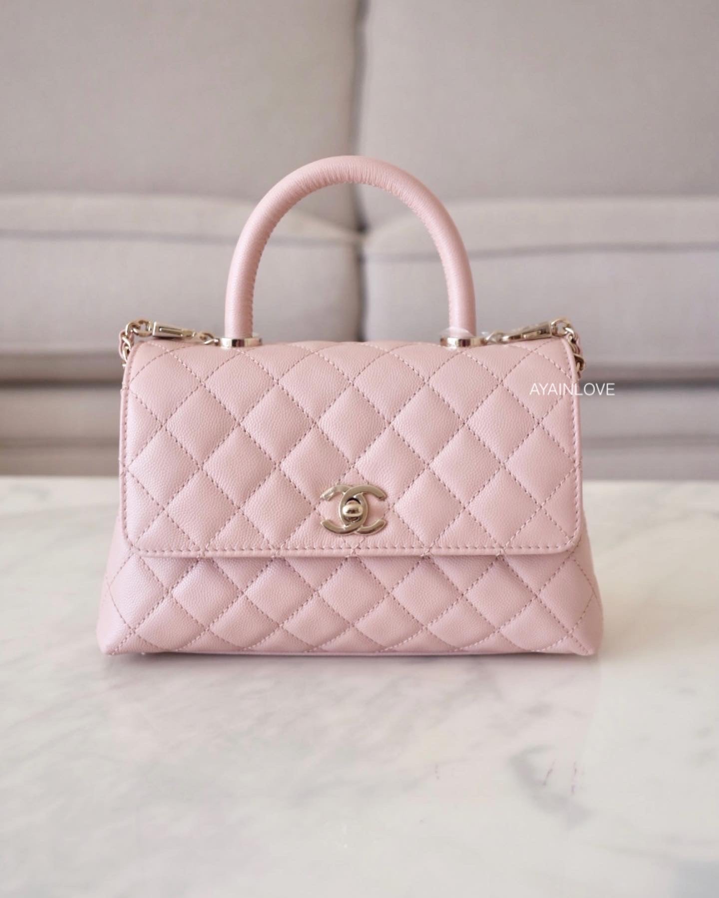 CHANEL 21P Rose Clair Small Coco Handle 