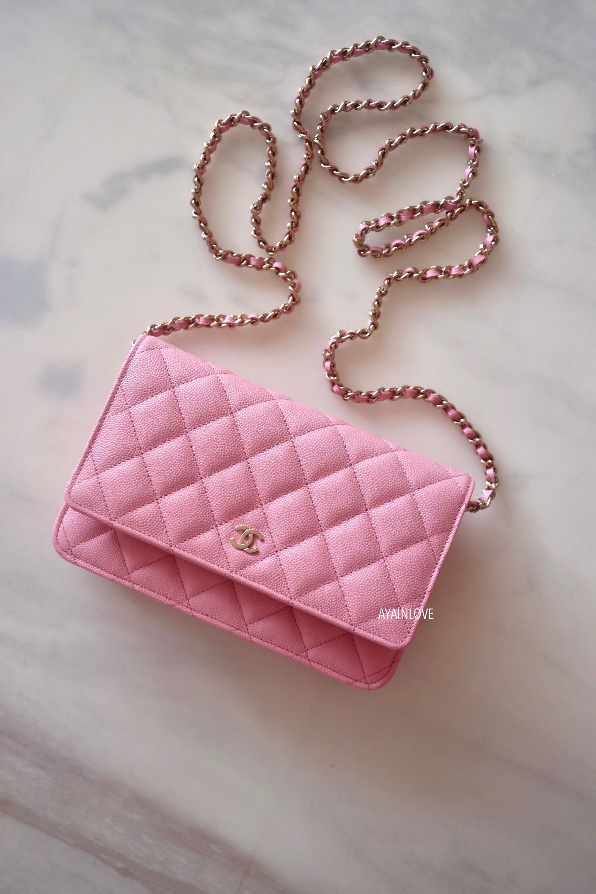 22C PINK CAVIAR CLASSIC WALLET ON CHAIN LIGHT GOLD HARDWARE *NEW* –  AYAINLOVE CURATED LUXURIES