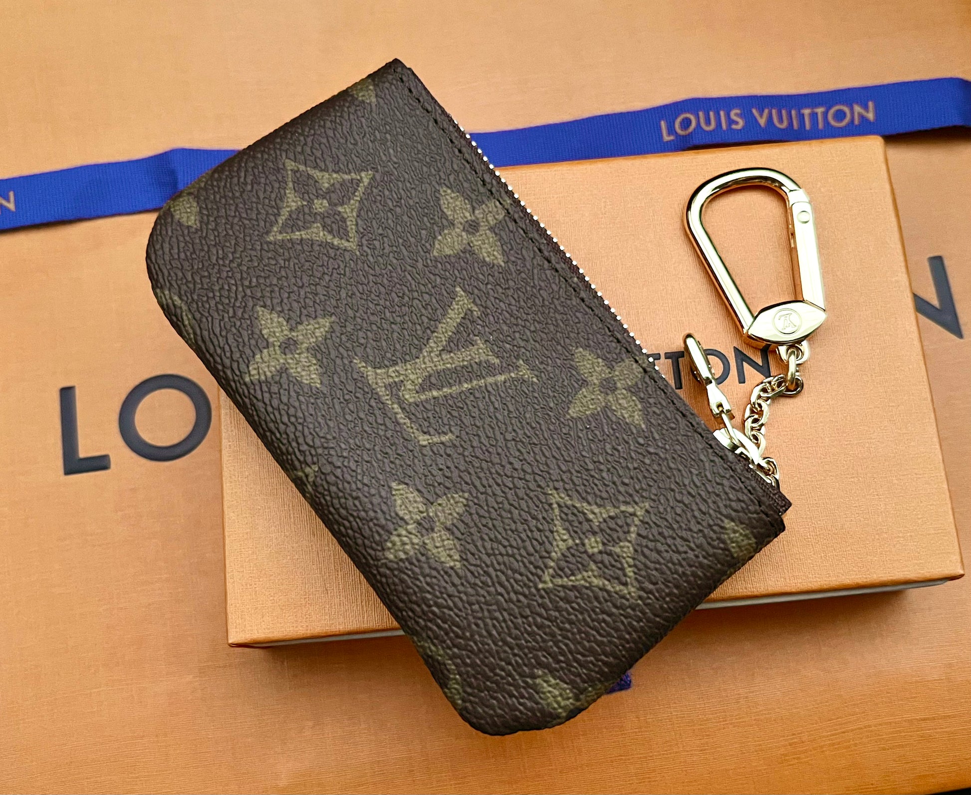 lv key and card holder