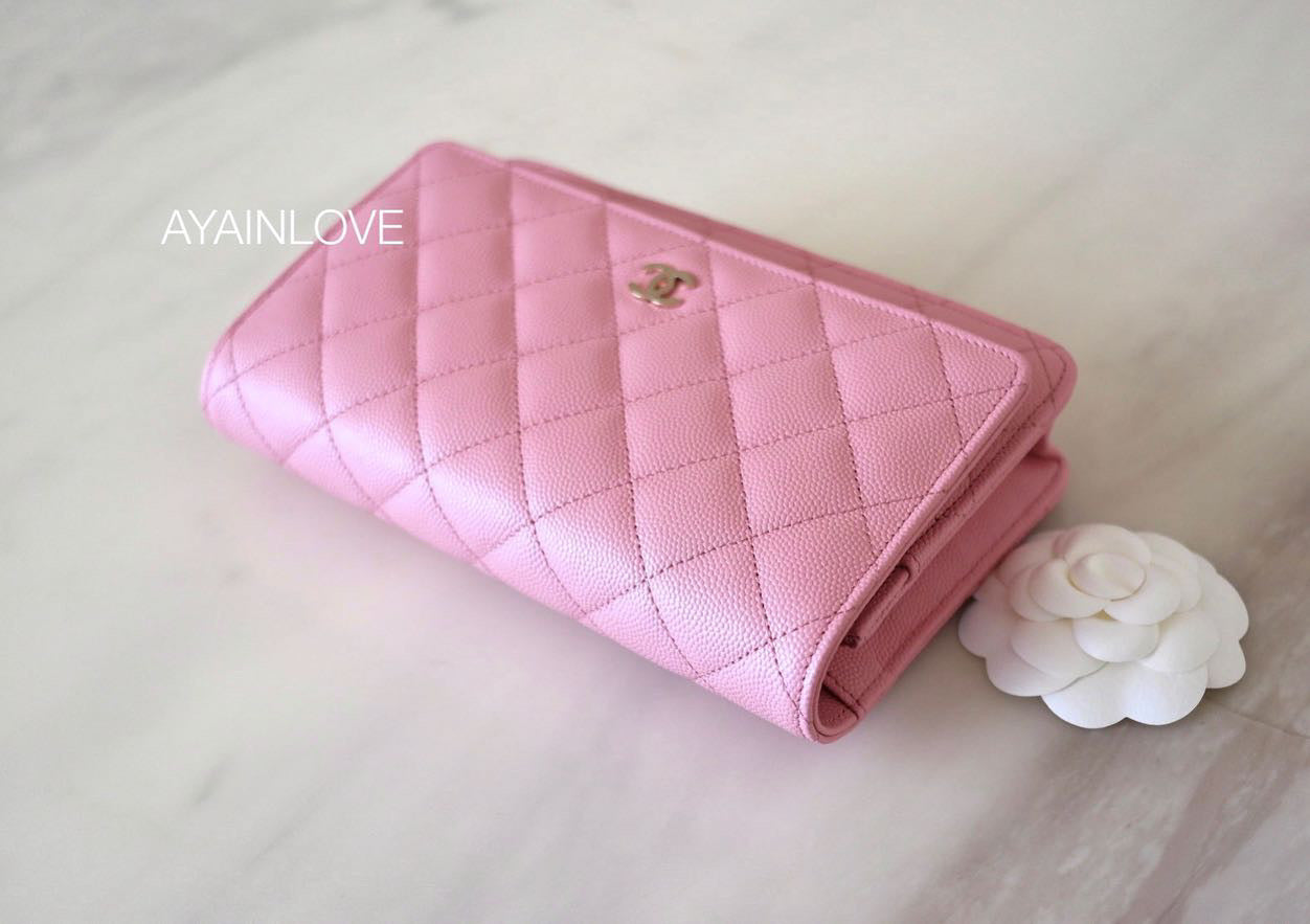 🎀Chanel Quilted Small Classic Flap Trifold Wallet Iridescent Pink Caviar  Gold in 2023