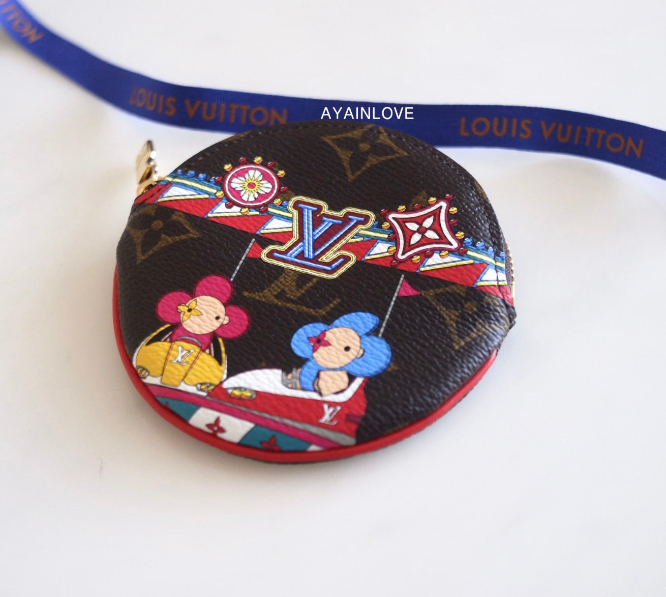 Louis Vuitton  Price Firmchristmas Animation Round Coin Purse