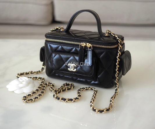 CHANEL 22K Black Lamb Skin Top Handle Cargo Pocket Rectangular Vanity Gold Hardware
