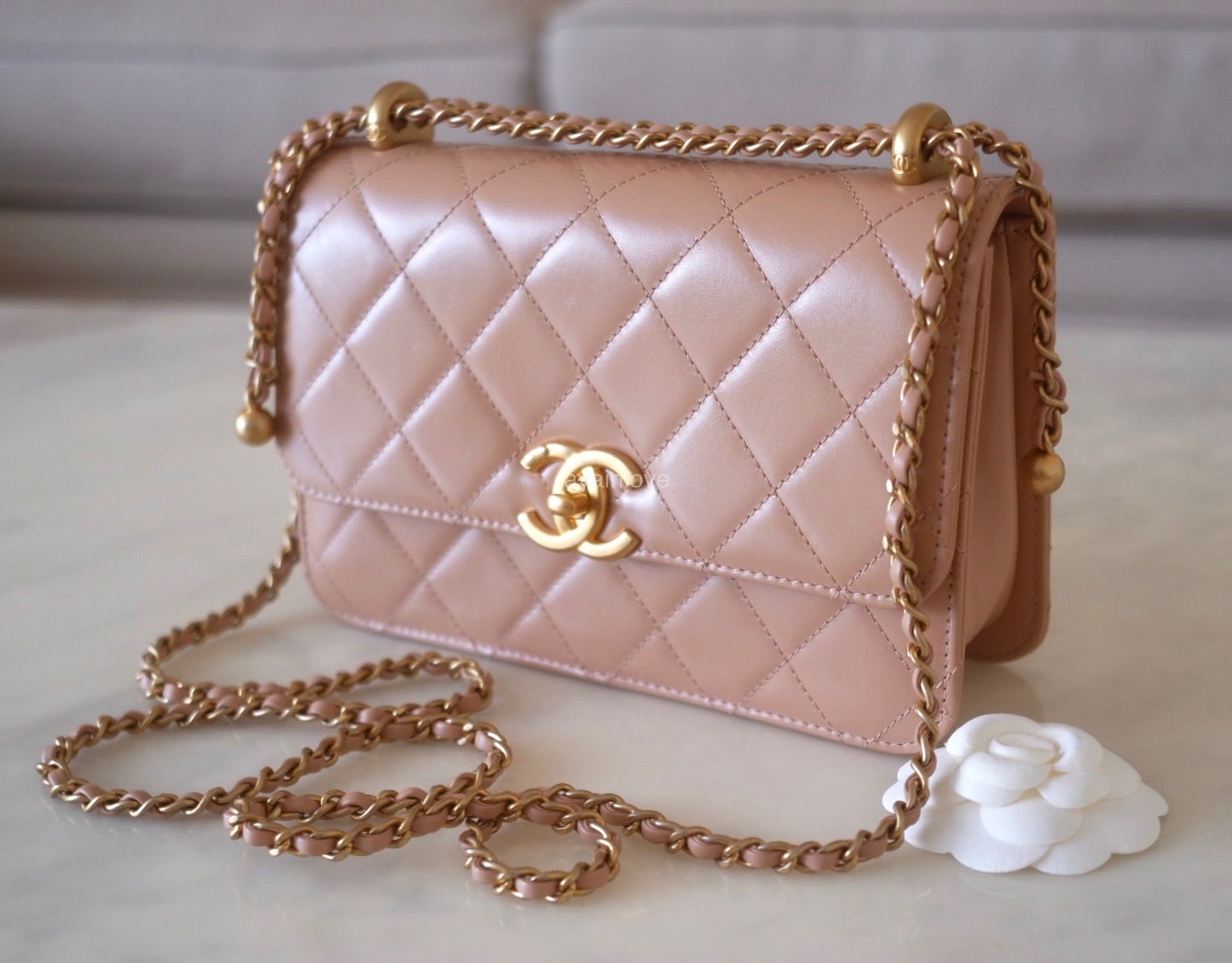 CHANEL, Bags, Chanel 2a Beige Lambskin Quilted Top Handle Mini Vanity  Case With Gold Chain