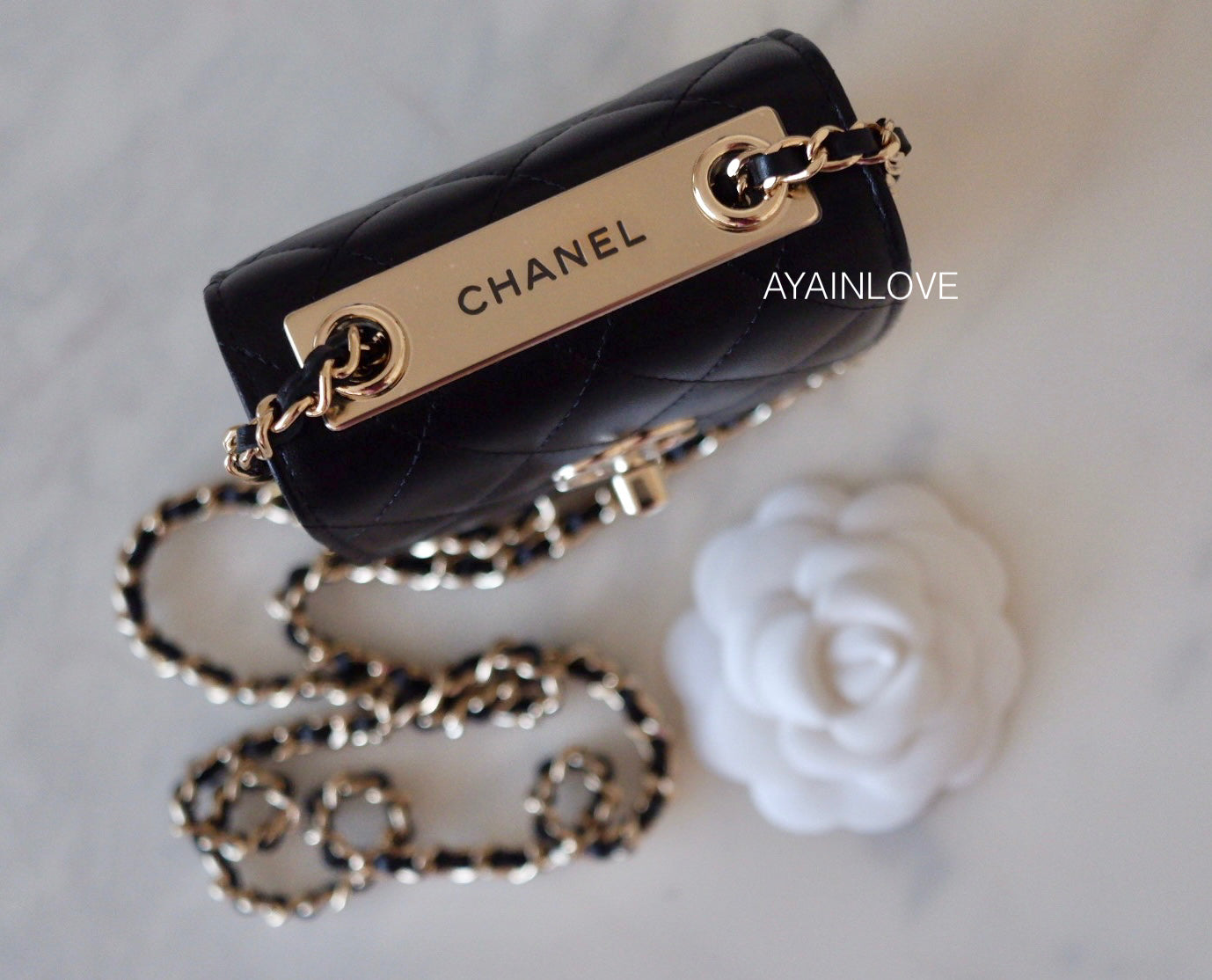 BLACK SMALL TRENDY CC CLUTCH ON CHAIN IN LAMB SKIN AND LIGHT GOLD