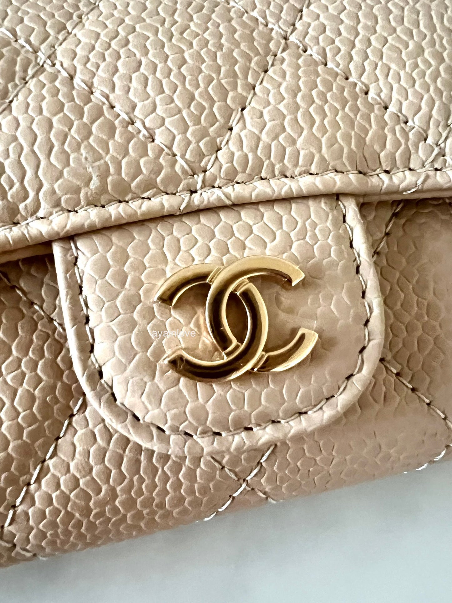 CHANEL Classic Beige Clair Caviar Small Snap Card Holder Gold