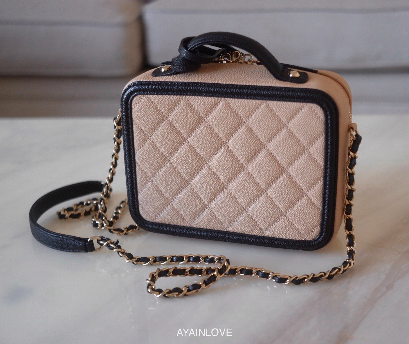 CHANEL 20S Filigree Beige Black Caviar Small Vanity Case Light Gold Ha –  AYAINLOVE CURATED LUXURIES