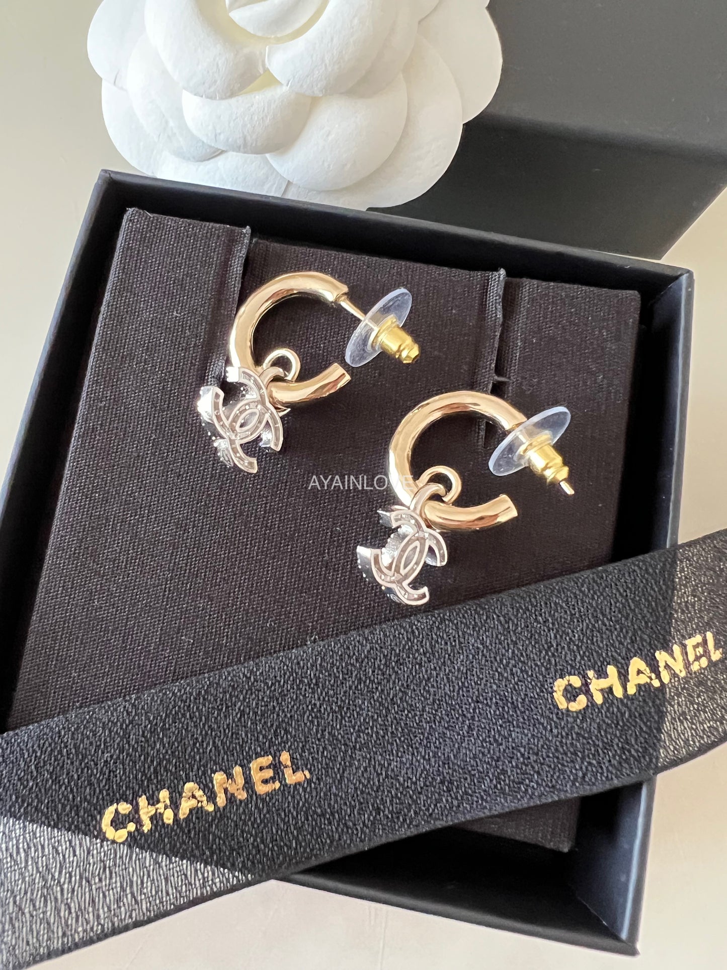 CHANEL 22C Heart Pearl Drop Earrings Light Gold Hardware – AYAINLOVE  CURATED LUXURIES