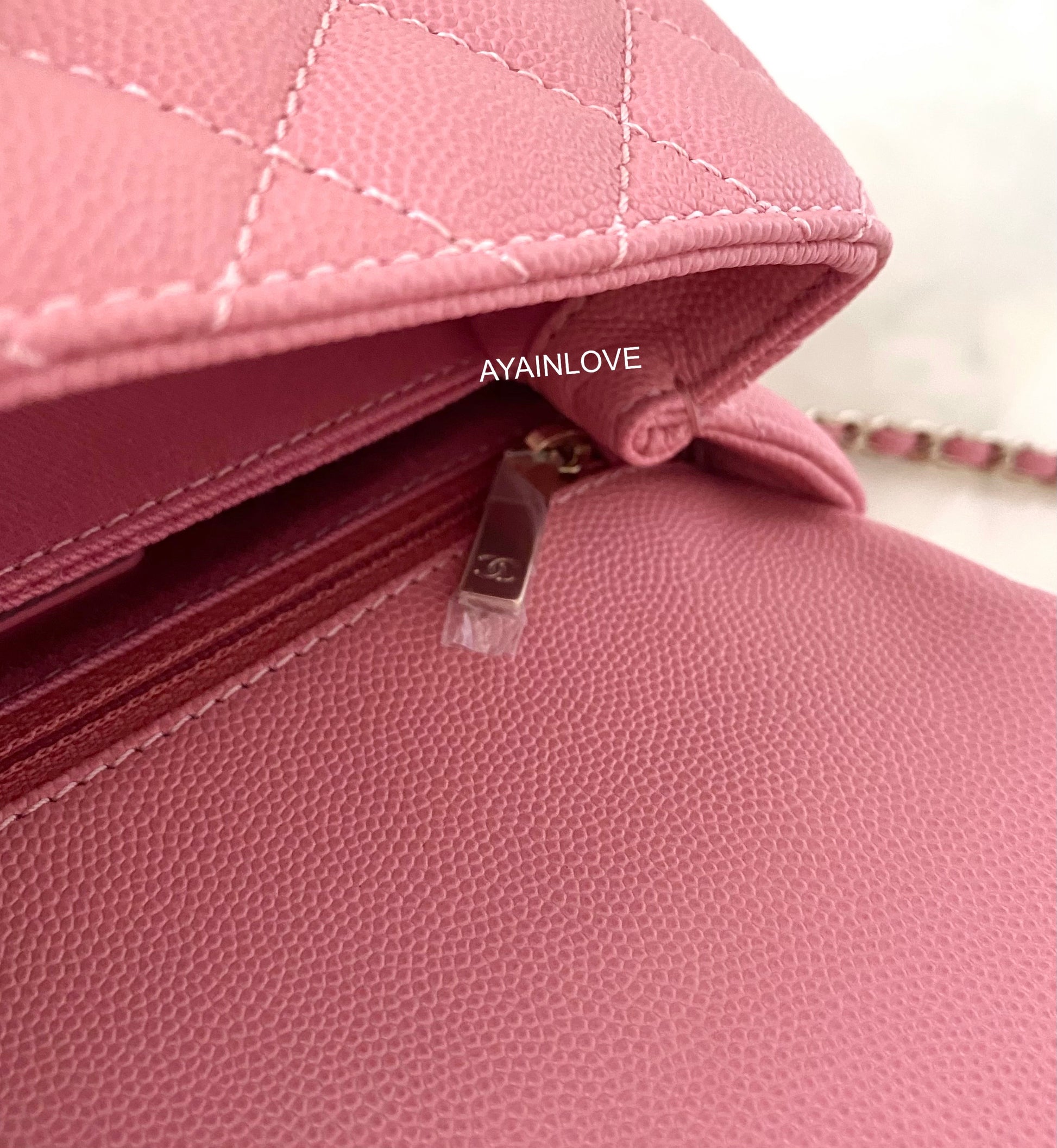 CHANEL, Accessories, Chanel Iridescent Pink Key Holder 2k
