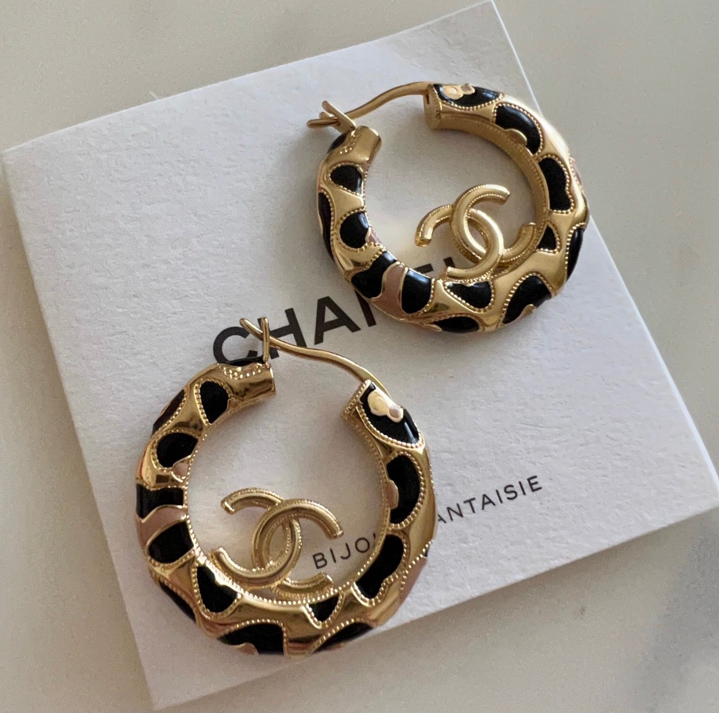 CHANEL 22P CC Black Gold Hoop Earrings – AYAINLOVE CURATED LUXURIES