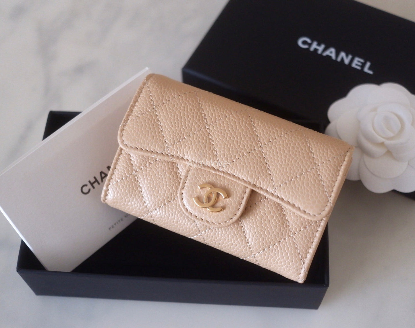 CHANEL Classic Beige Clair Caviar Small Snap Card Holder Gold Hardware –  AYAINLOVE CURATED LUXURIES