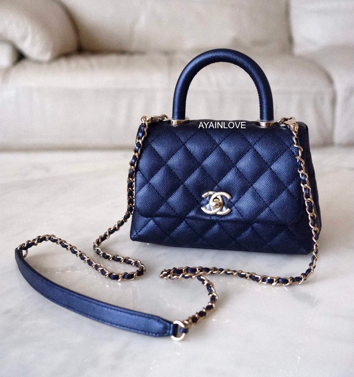 Chanel Coco Handle White Caviar Gold Hardware 29cm, Luxury, Bags