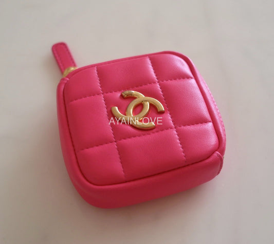 CHANEL Caviar Quilted Airpods Pro Case Black 624492