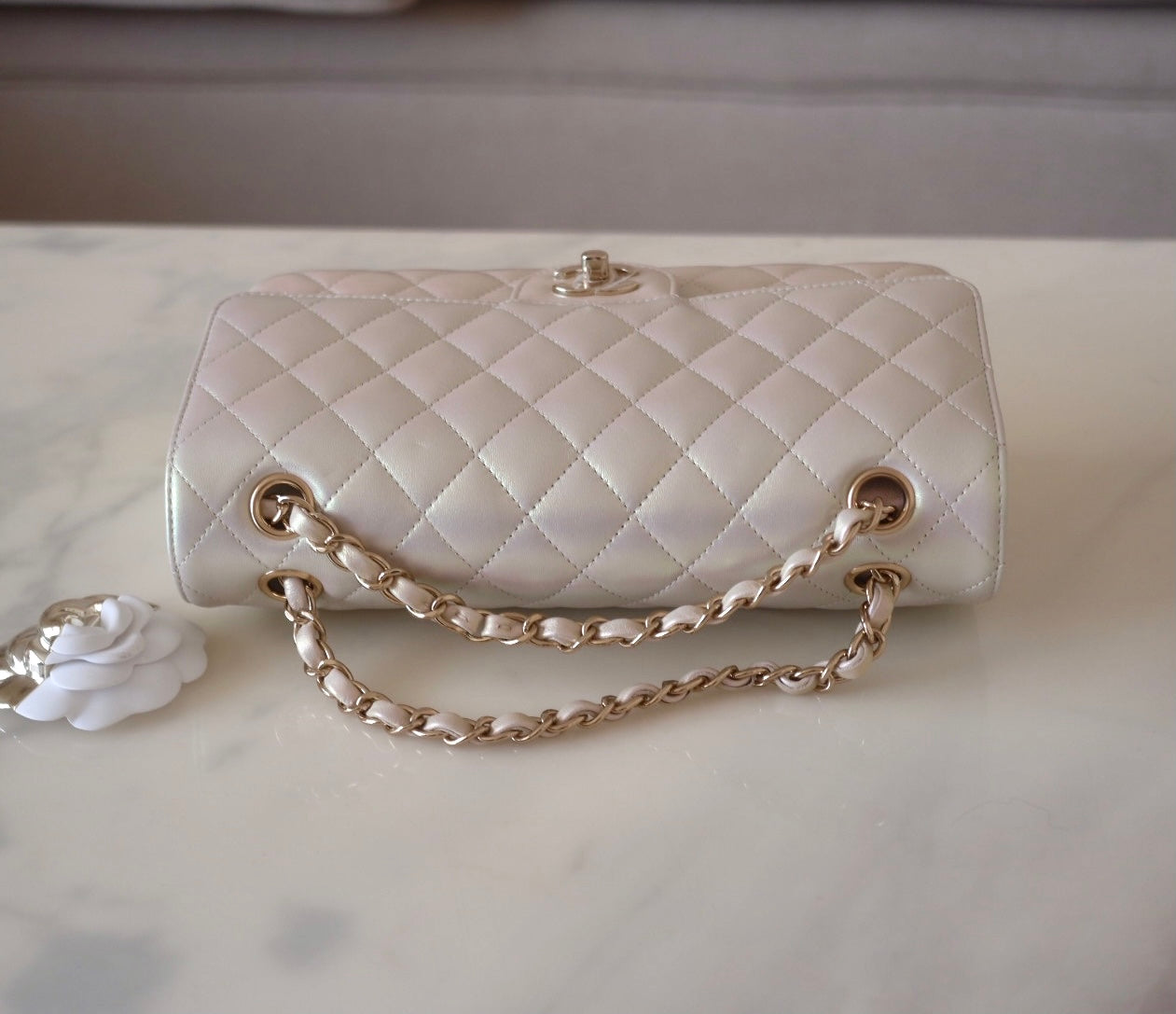 CHANEL 20B Iridescent Ivory Medium Classic Flap Light Gold Hardware – AYAINLOVE  CURATED LUXURIES